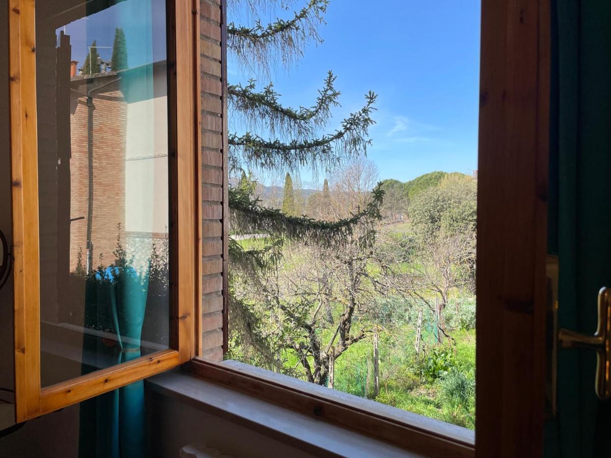 Casa Simonetta Apartment San Gimignano Bagian luar foto